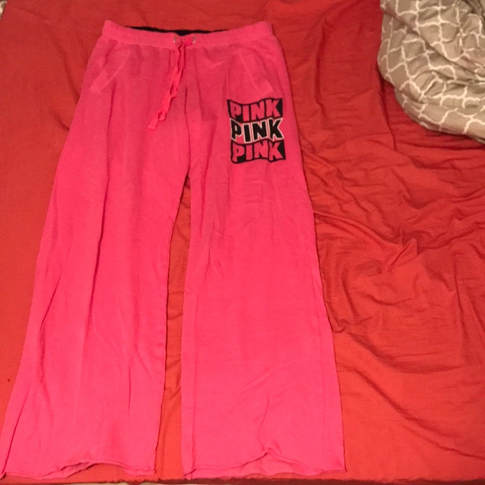 Pink vs sweatpants size small